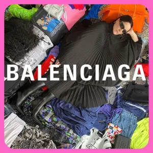 1.04 BALENCIAGA