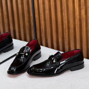 LOUBOUTIN
