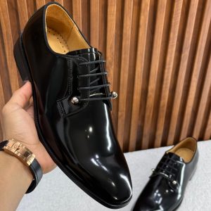 LOUBOUTIN