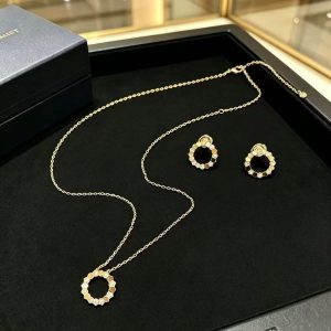 CHAUMET